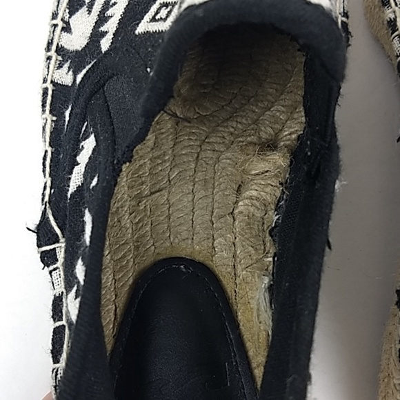 Billabong Slip On Beach Shoes Size 8 - Picture 6 of 8